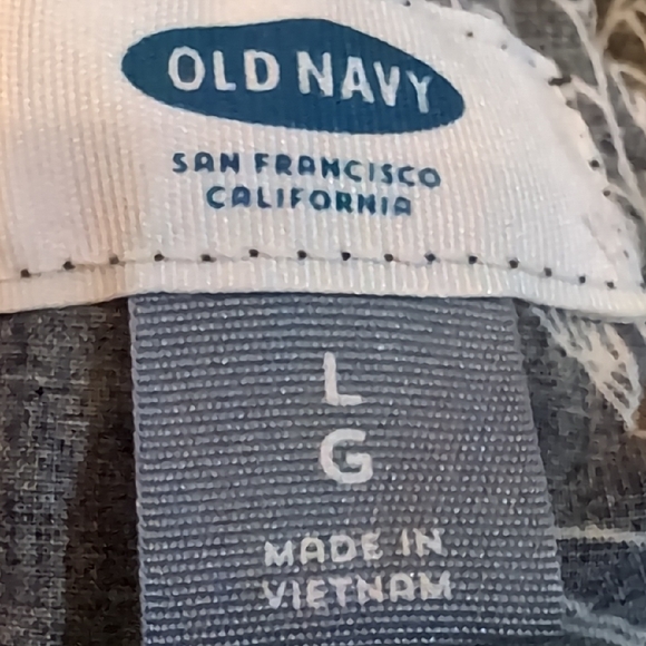 Chic Black Dress with Floral Design - Picture 9 of 9